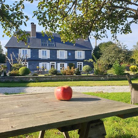 Bed and Breakfast Par Hasard Ou Pas Saint-Martin-aux-Chartrains Exterior foto