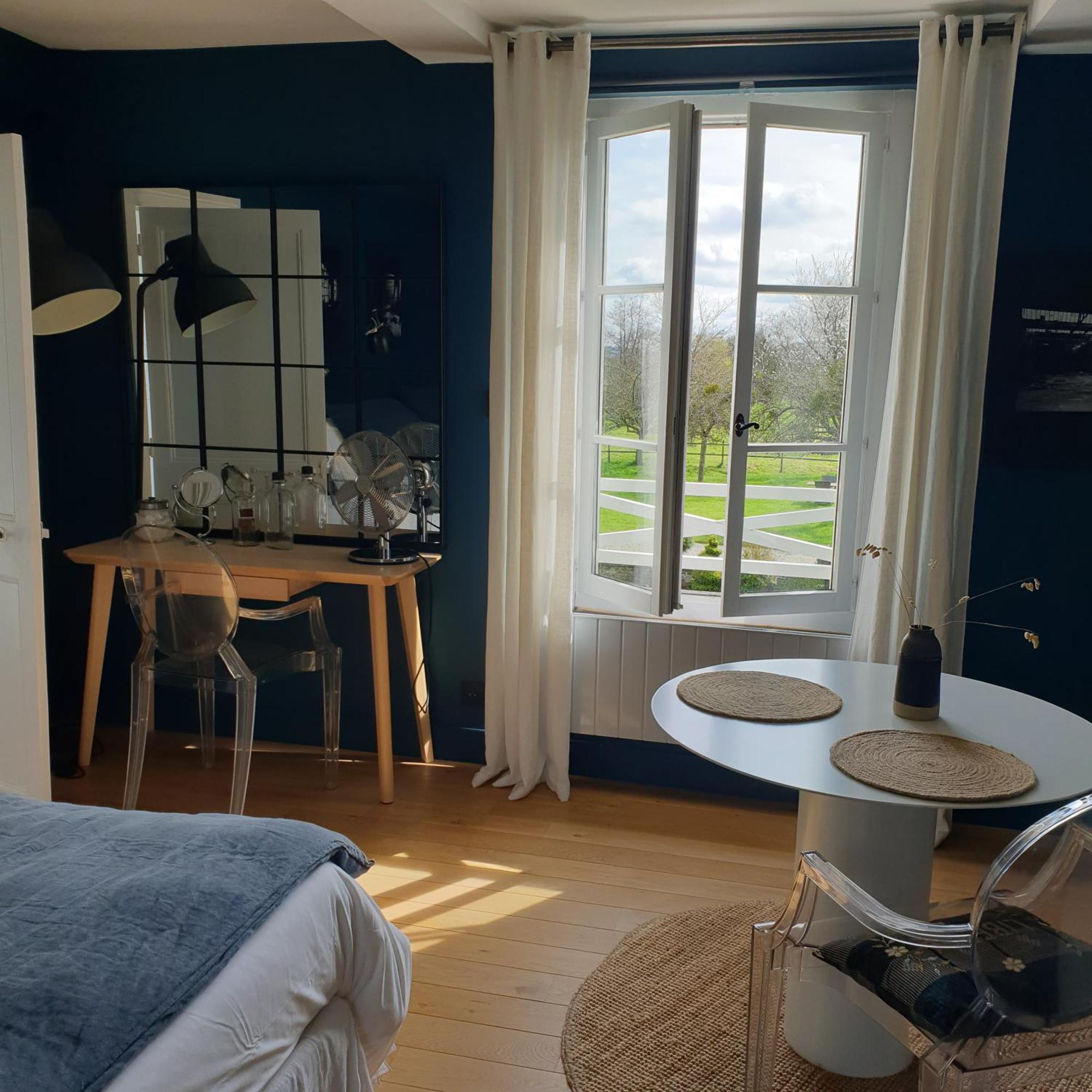 Bed and Breakfast Par Hasard Ou Pas Saint-Martin-aux-Chartrains Exterior foto