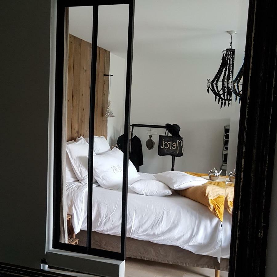 Bed and Breakfast Par Hasard Ou Pas Saint-Martin-aux-Chartrains Exterior foto